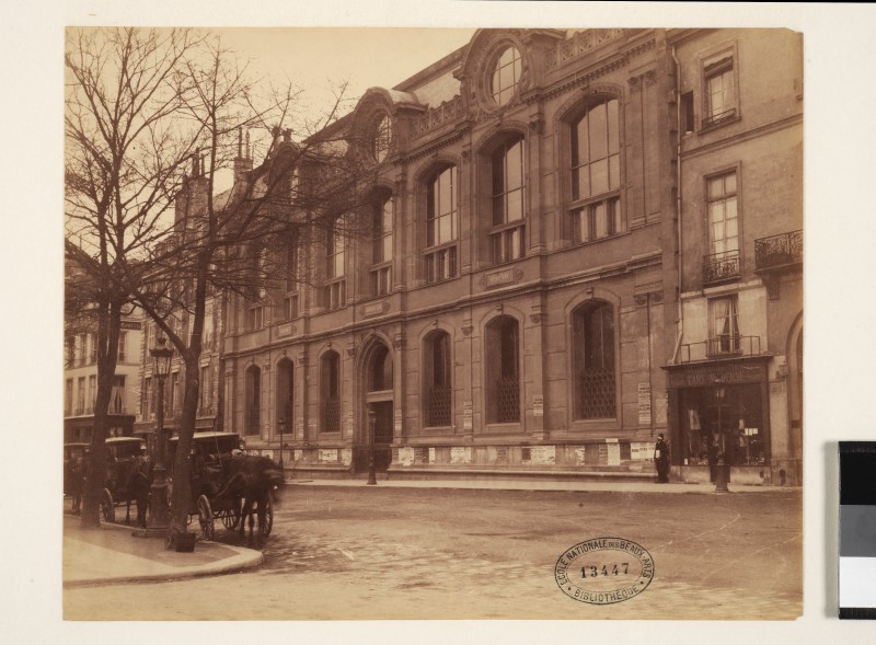 Pierre Petit, Le Palais des expositions, quai Malaquais (vers 1884)