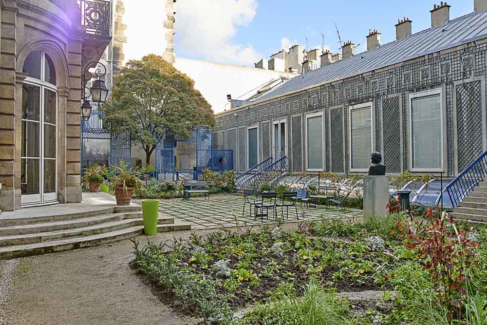 Le jardin de la mairie du 9e arrondissement par Caroline Moreau