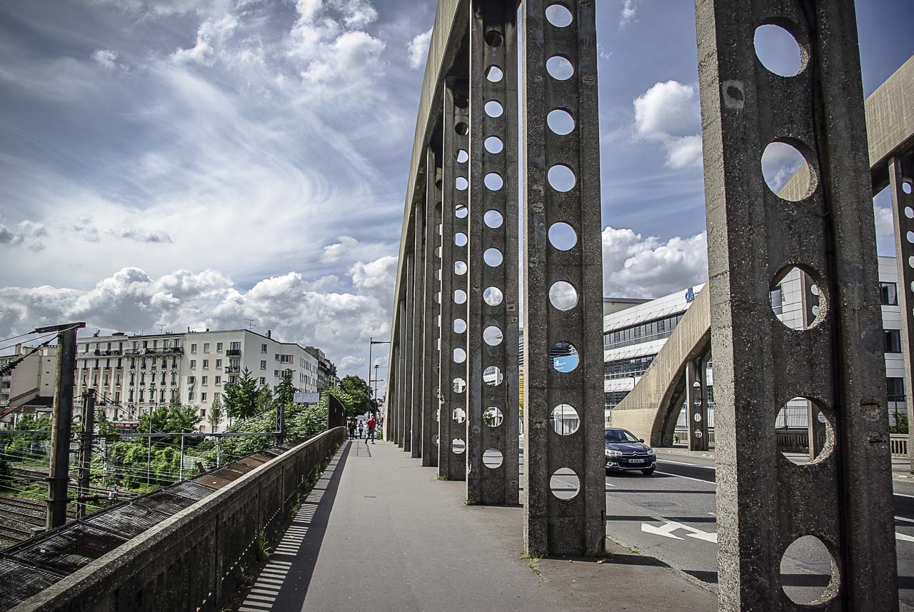 Drancy/Le Bourget : la fermeture du pont après la rupture d'une canalisation  se prolonge - Le Parisien