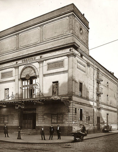 Carte postale de l’ancien théâtre de Grenelle vers 1900 ©coll. SHA XV