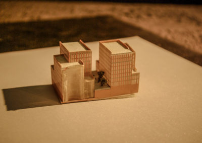 Miniature des frigos arrachée par JP Réti d'une maquette de la SEMAPA représentant la future Zac rive gauche par J.Barret