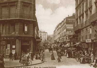 Une rue de Longchamp moins animée qu’en 1910