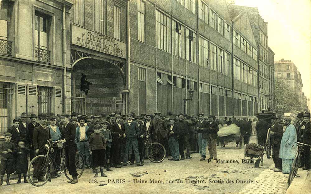 Sortie de l'usine Mors vers 1910 ©SHA15