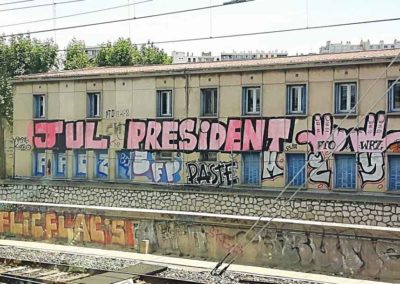 Jul Président, à 500 mètres de l'entrée de la gare Saint-Charles à Marseille @ Hugo Lara