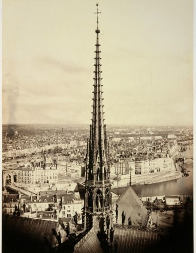 Charles Marville, Flèche de Notre-Dame en plomb et cuivre martelé, vers 1860 © Ecole nationale supérieure des beaux-arts de Paris