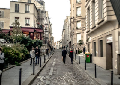 La rue Tournefort, ancienne rue Neuve-Sainte-Geneviève depuis la place Lucien-Herr en octobre 2021 @J.Barret