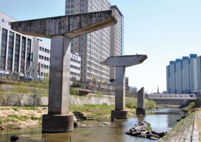 Séoul, vestiges du viaduc après aménagement © Paul Lecroart IAU ïdF