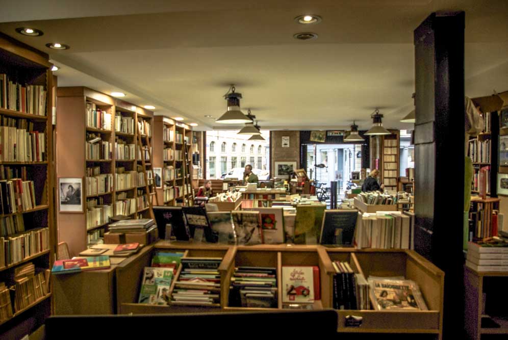 Vue de l'intérieur de la librairie du Dilettante en décembre 2021 @J.Barret