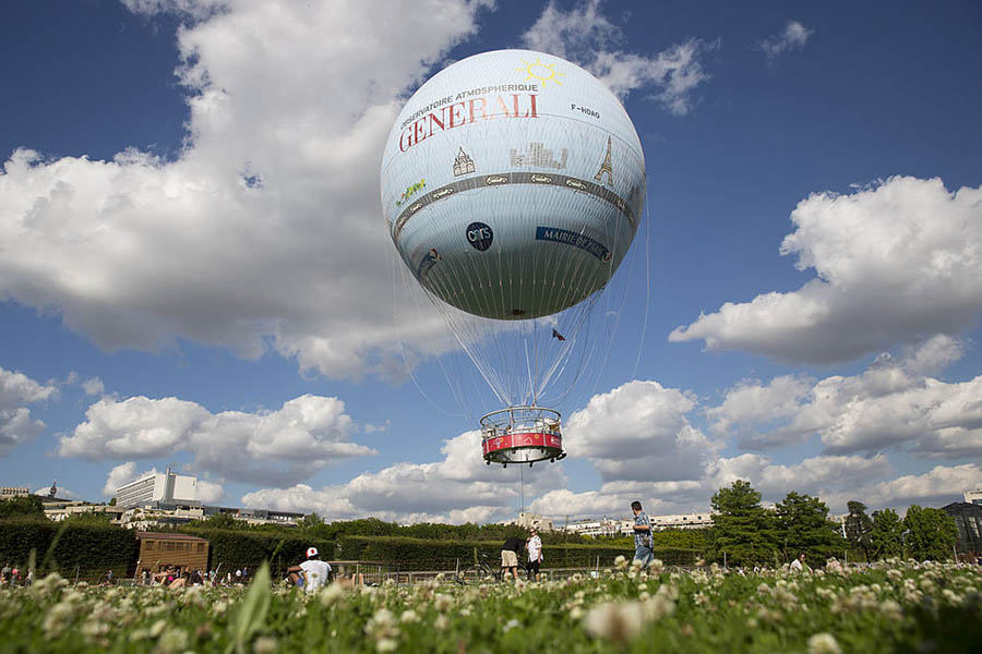 Le Ballon de Paris, installé dans le parc André-Citroën, à la fois attraction touristique et outil de mesure de la qualité de l'air @Aero4