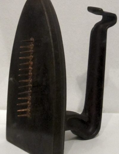 'Cadeau' by Man Ray, iron and nails, Tate Modern