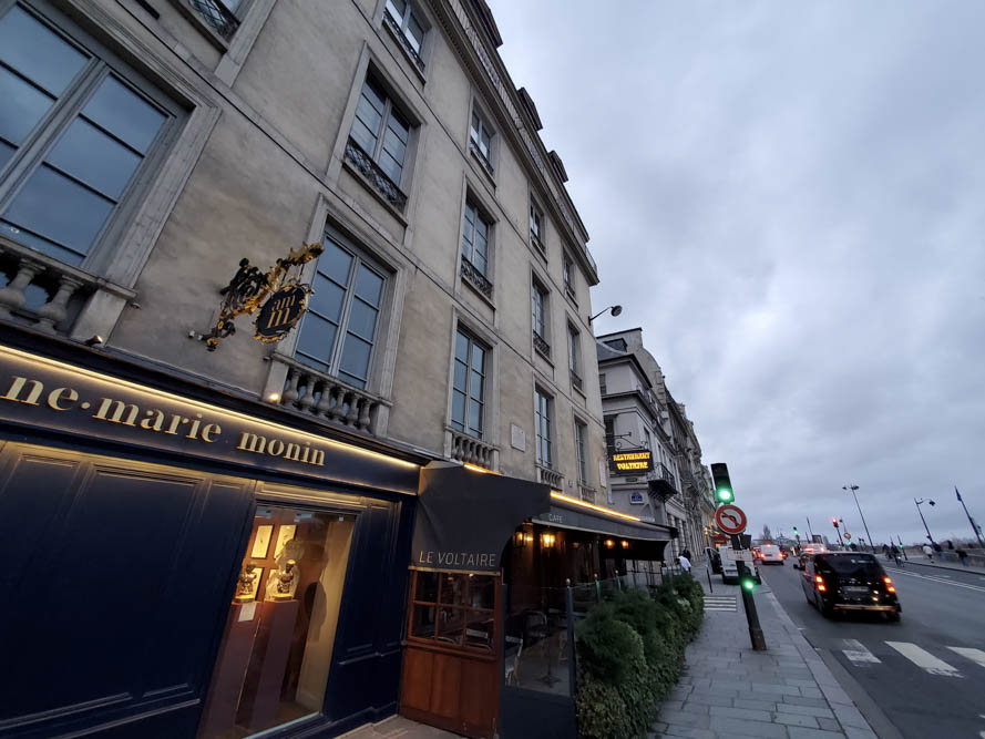 Le Restaurant Voltaire, dans l'immeuble où il est mort, 27 quai Voltaire @JBarret