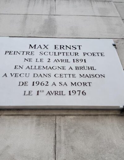 Plaque en hommage au peintre Max Ernst, 19 rue de Lille @JBarret