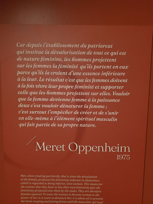 Vue de l'exposition sur les Femmes surréalistes au musée de Montmartre