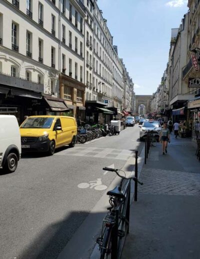 La rue du Faubourg-Saint-Denis aujourd'hui, face au numéro 58 où s'installa Eugène Grindel en 1908 @J.Barret