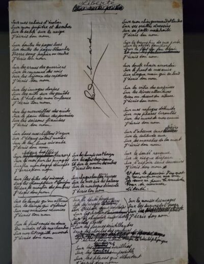 Manuscrit du poème de résistance, 'Liberté', exposé au musée d’art et d’histoire Paul Eluard @J.Barret