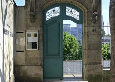 Le portail historique de la Maison de Balzac, rue Raynouard - Mbzt, CC BY-SA 3.0